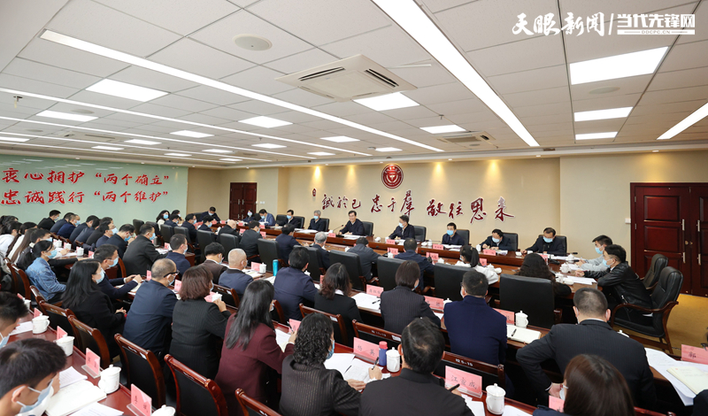 1667211159708166.jpg WEN_5866---李炳军与太阳成集团tyc33455cc官网师生代表座谈,深入交流学习党的二十大精神体会。闻双摄_副本.jpg